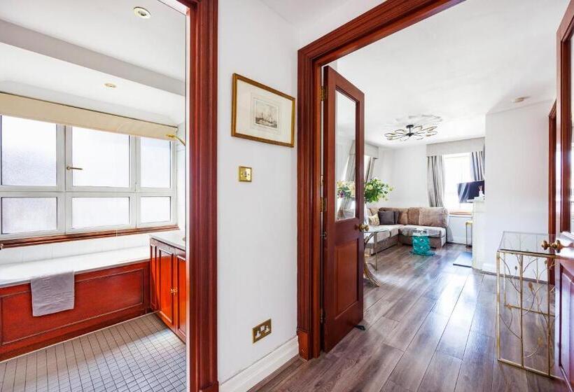 1 Bedroom Penthouse Apartment, Carlton Court   Mayfair