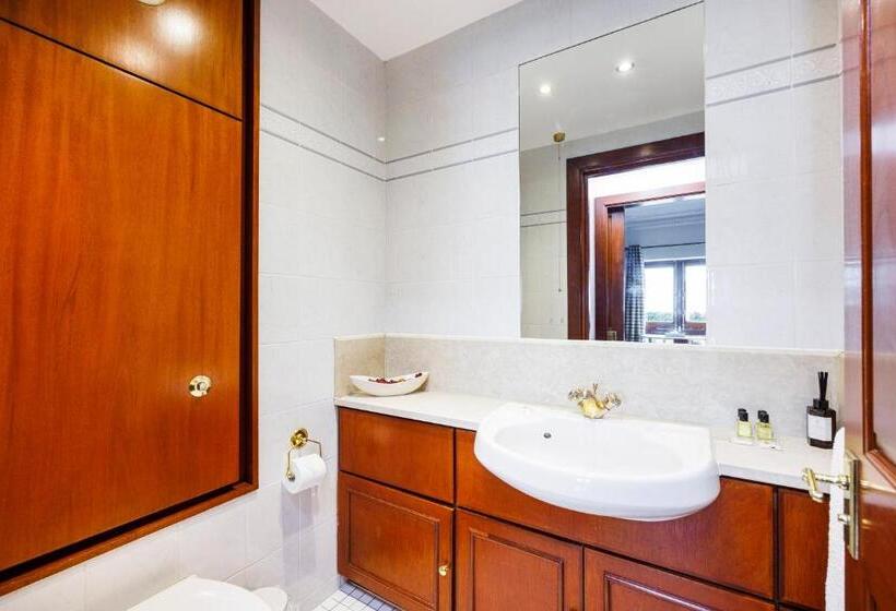 , Carlton Court   Mayfair