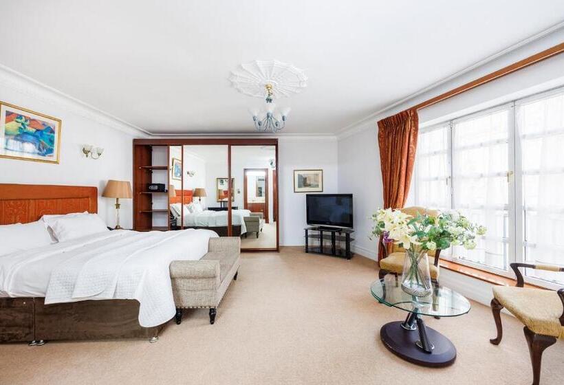 آپارتمان 3 خوابه, Carlton Court   Mayfair