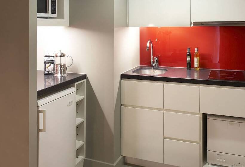 דירת חדר, Citadines Trafalgar Square