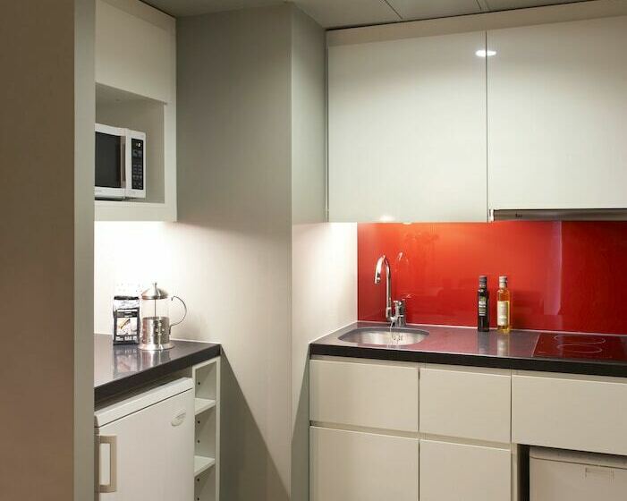 Апартаменты 2 Спальни, Citadines Trafalgar Square