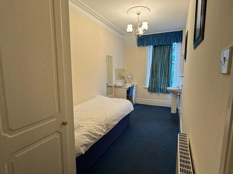 Студия Стандарт, Langford Hotel, Brighton & Hove