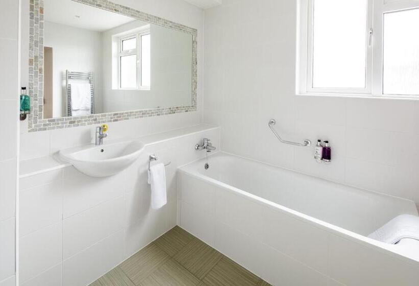 Quarto Familiar, Ommaroo