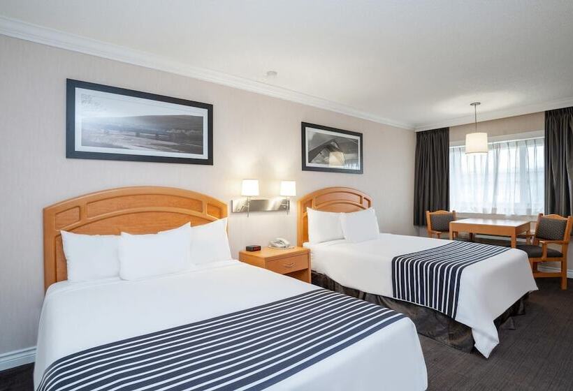 ２ダブルベッドのスタンダードルーム, Sandman Hotel Revelstoke