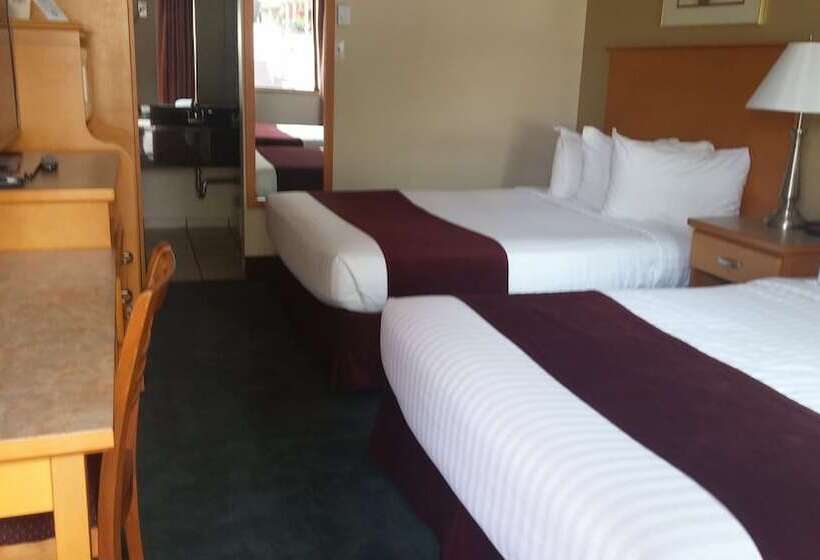 Номер Стандарт 2 Двуспальные Кровати, Canadas Best Value Inn & Suites Vernon