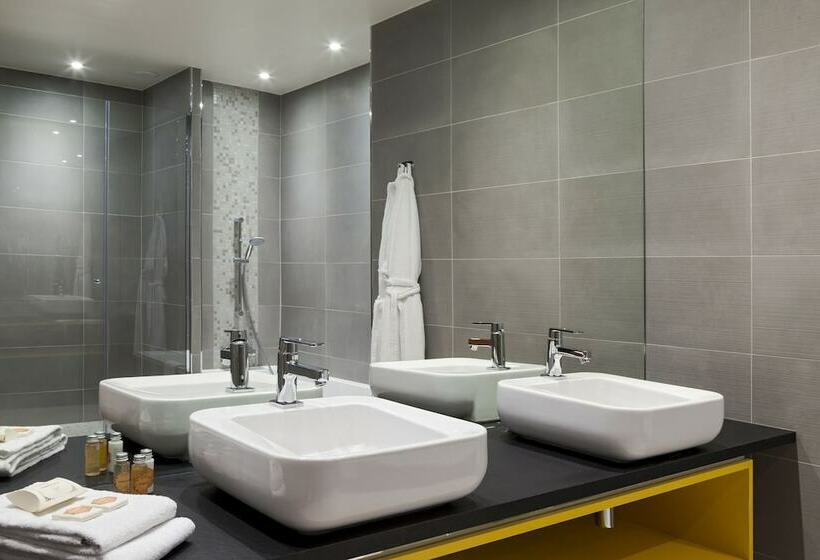 اتاق راحتی, Timhotel Opéra Blanche Fontaine