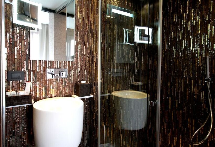 سوییت, Hôtel Elysées Paris