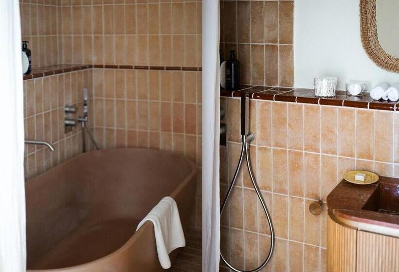 Люкс, Capelongue, A Beaumier Hotel & Spa