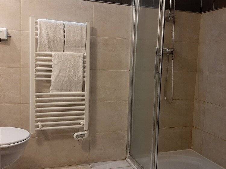 Quarto Triplo Estandar, Bellevue Cannes