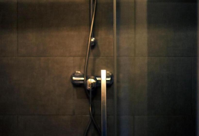 Quarto Triplo Estandar, Bellevue Cannes