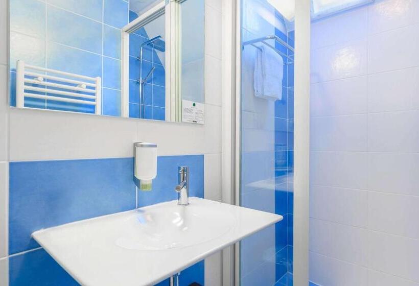 Номер Стандарт Трехместный, Quality Hotel La Marebaudière Vannes Centre