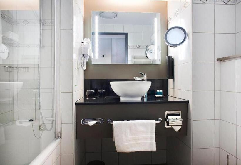 Номер Superior Кровать Кинг, Holiday Inn Dresden - City South, an IHG hotel