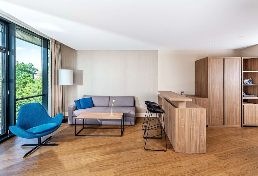 Семейный Номер, NH München Unterhaching