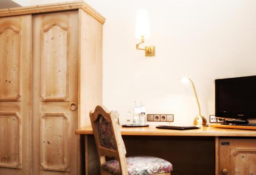 Номер Economy, Ringhotel Nassau Oranien