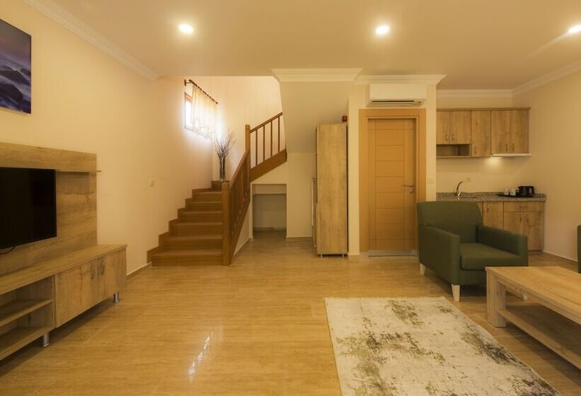 סוויטת דופלקס, Club Marma