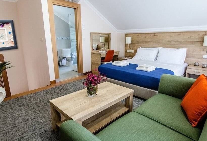 סוויטת דופלקס, Club Marma