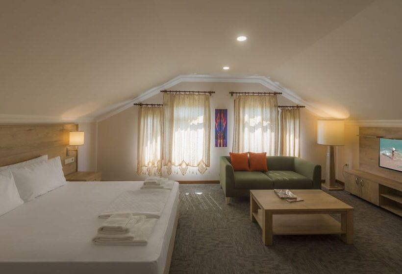 סוויטת דופלקס, Club Marma