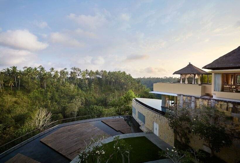 プール付３ベッドルーム　ビラ, Kamandalu Ubud