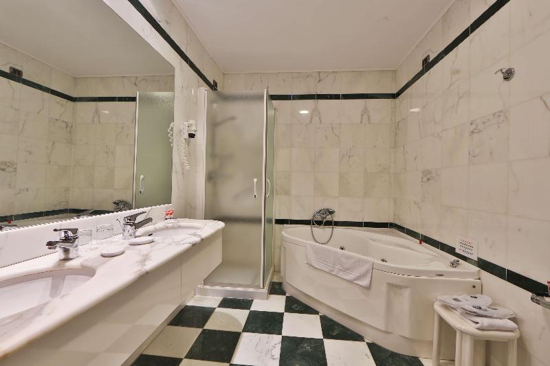 سوییت لوکس, Best Western Grand Hotel Guinigi