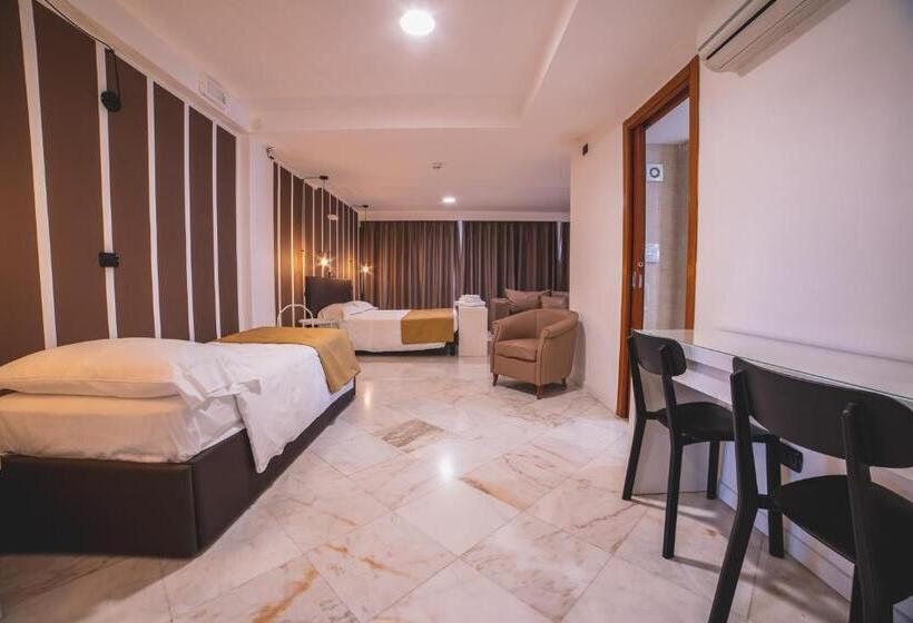 جناح مطلّ علي البحر, Continental