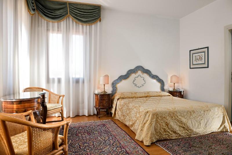 Люкс, Royal San Marco