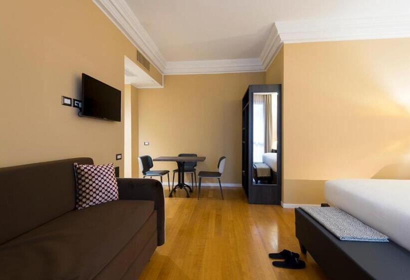 اتاق لوکس, Elizabeth Lifestyle