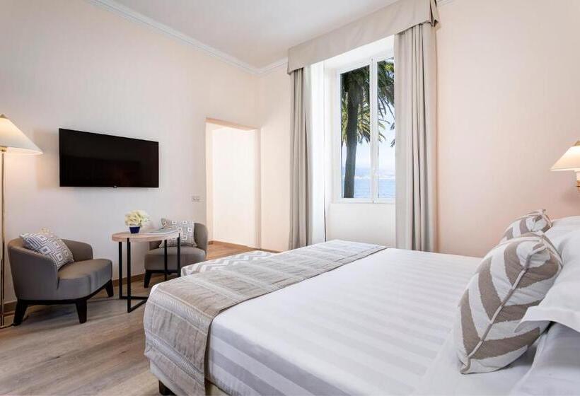 اتاق سوپریور با چشم‌انداز دریا, Grand Hotel Arenzano