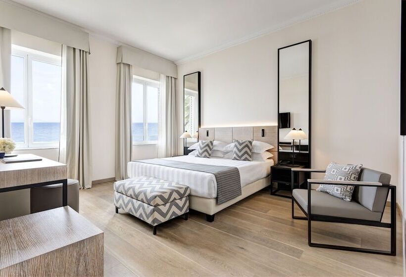 اتاق سوپریور با چشم‌انداز دریا, Grand Hotel Arenzano