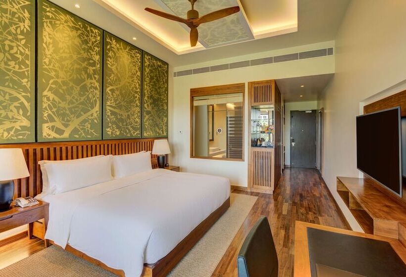 اتاق لوکس با چشم‌انداز باغ, Doubletree By Hilton Weerawila Rajawarna Resort