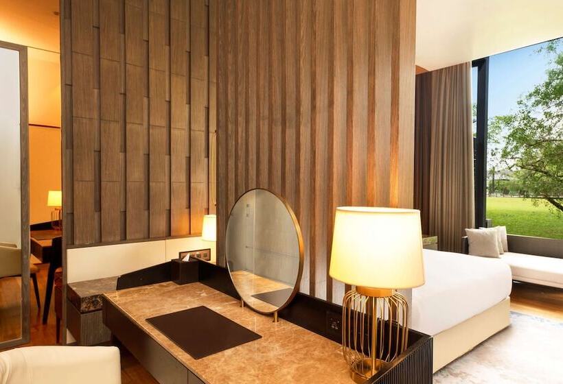 سوییت لوکس, Doubletree By Hilton Weerawila Rajawarna Resort