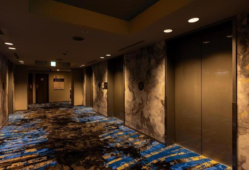 اتاق استاندارد سه نفره, Shinjuku Washington