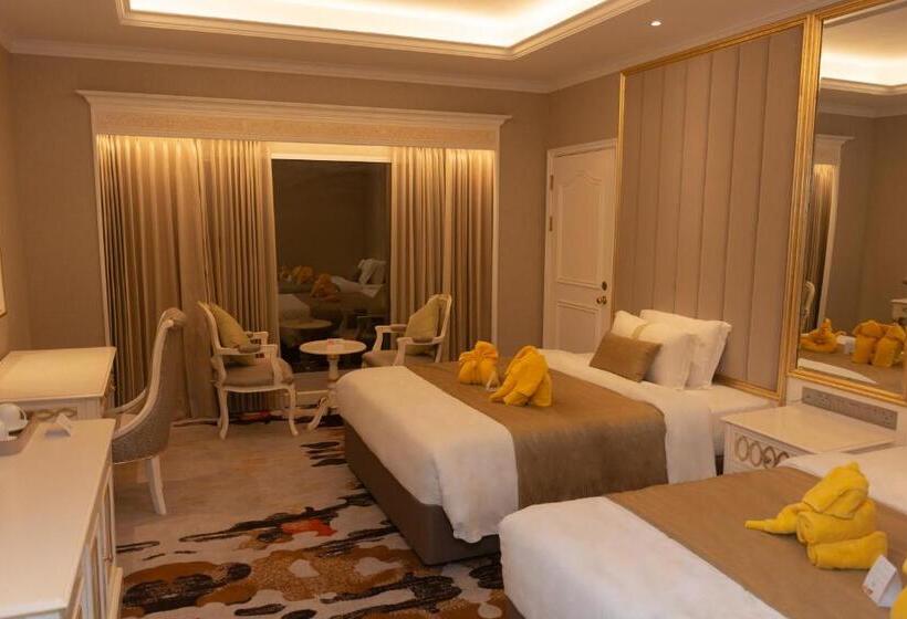 Номер Deluxe, Puteri Wing  Riverside Majestic