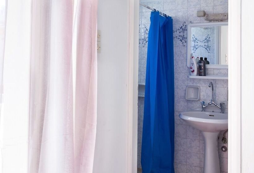 סטודיו בסיסי, Neda Studios & Apartments