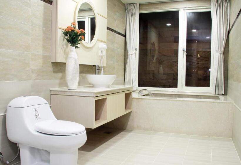 اتاق استاندارد چهار تخته, Chuang Tang Spring Spa Hotel   Deyang