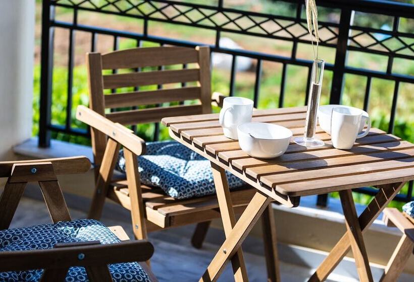 Apartamento Familiar, Theros