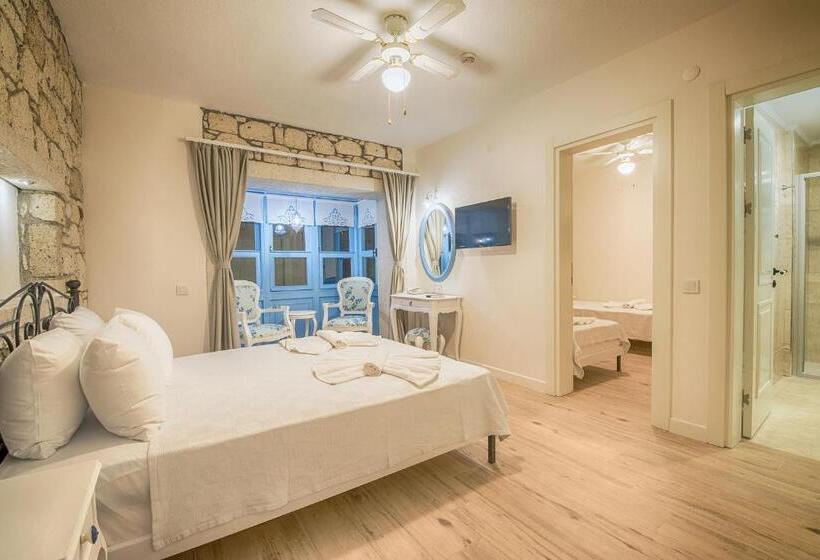 جناح, Bademli Konak Otel