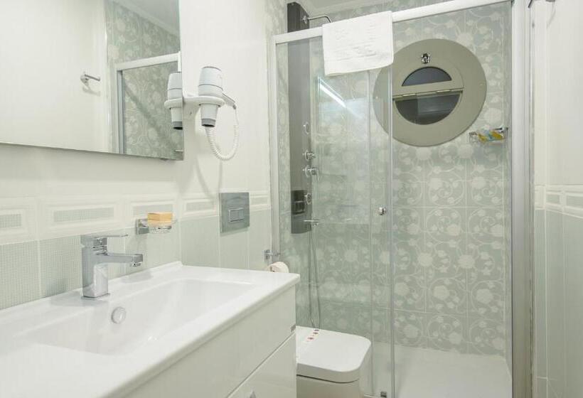 جناح, Bademli Konak Otel