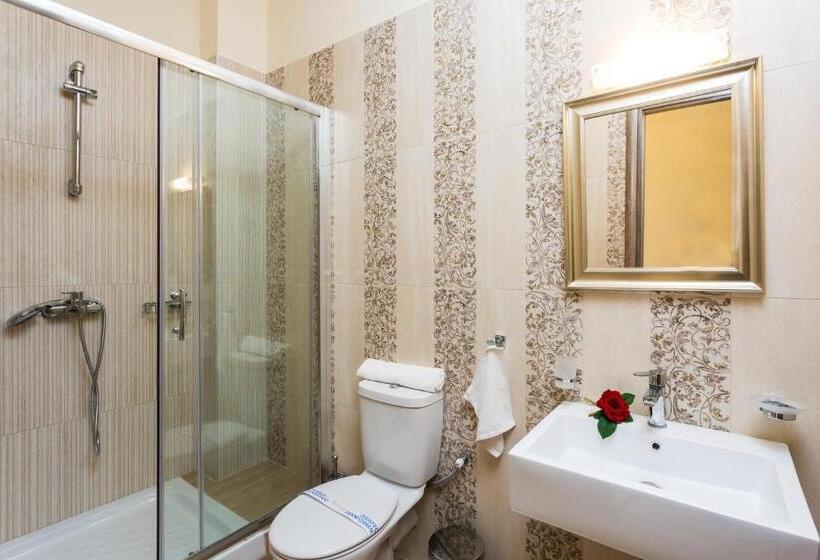 סוויטת ג'וניור עם מרפסת, Polyxenia Suites