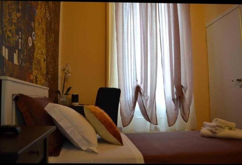 اتاق عادی یک تخته, Central City Genova