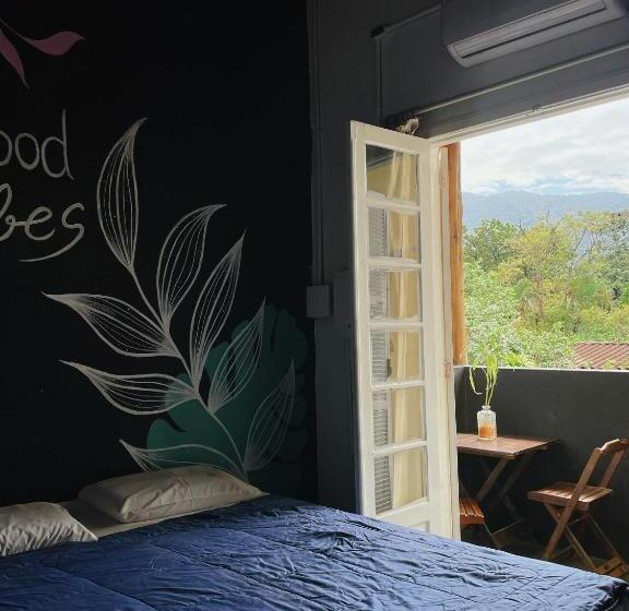 سوئیت با بالکن, Hostel Caiçara   Maresias