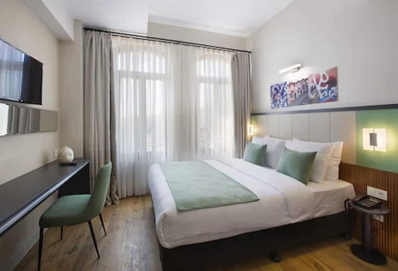 スタンダードシティビュールーム, Juno Hotel Taksim