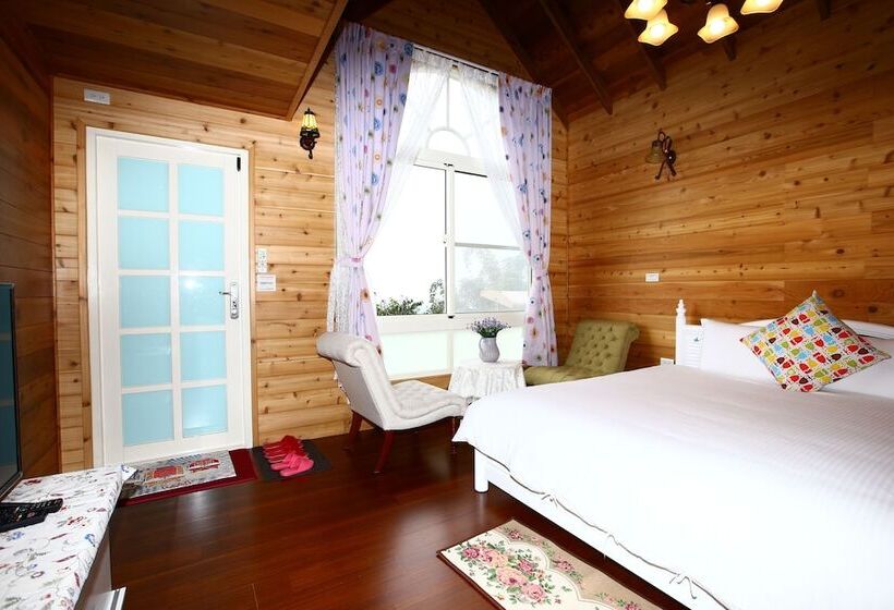 کلبه ییلاقی, Sitou Flora's House B&B