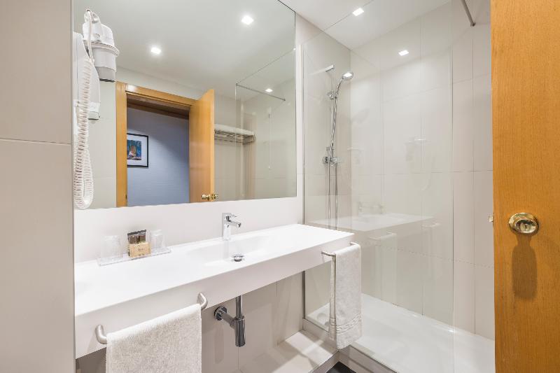 اتاق استاندارد, Ramada By Wyndham Lisbon