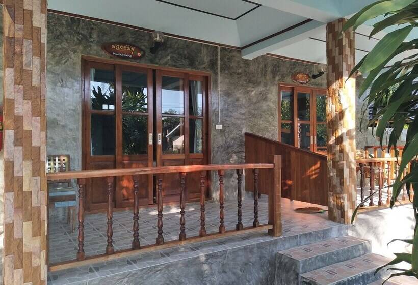 Четырехместный Номер Стандарт, Markhouse Bungalow Ko Kut