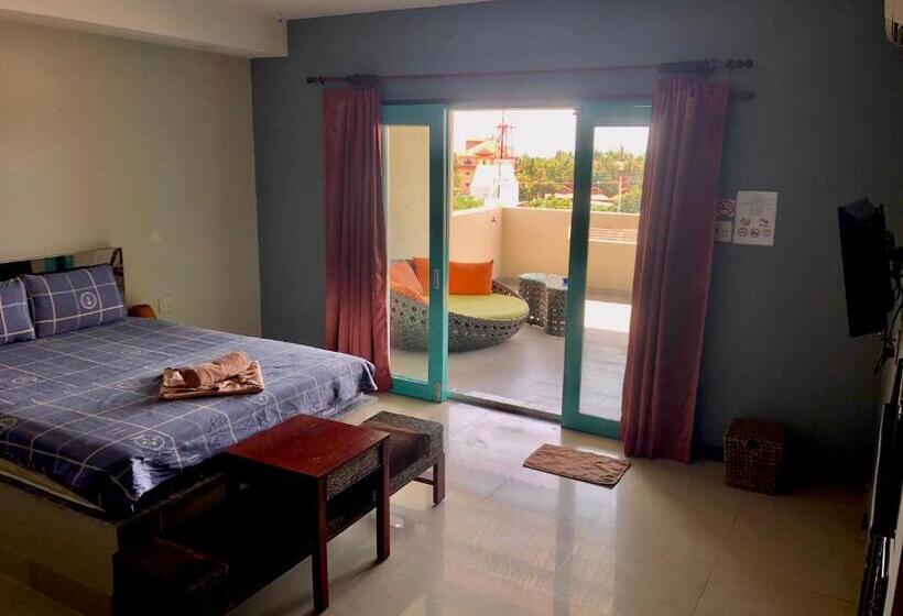 اتاق لوکس با بالکن و چشم‌انداز دریا, Mui Ne Hills Bliss