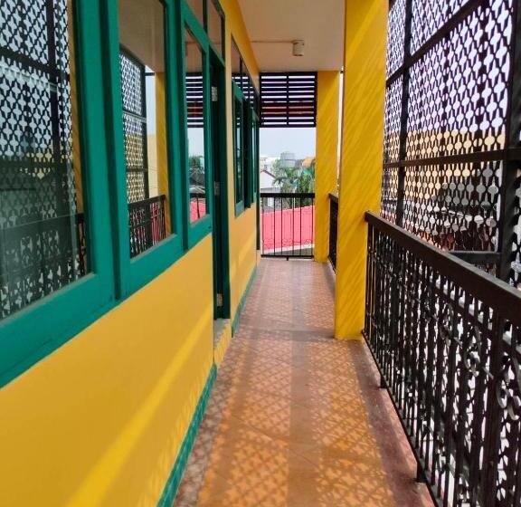 سوییت, Yellow Lamoon