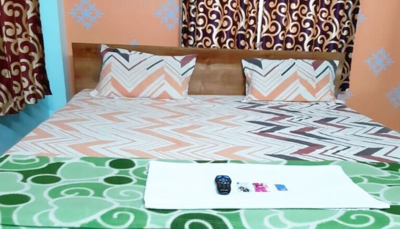 Deluxe Room, Goroomgo Gokul Anand Bhawan Puri