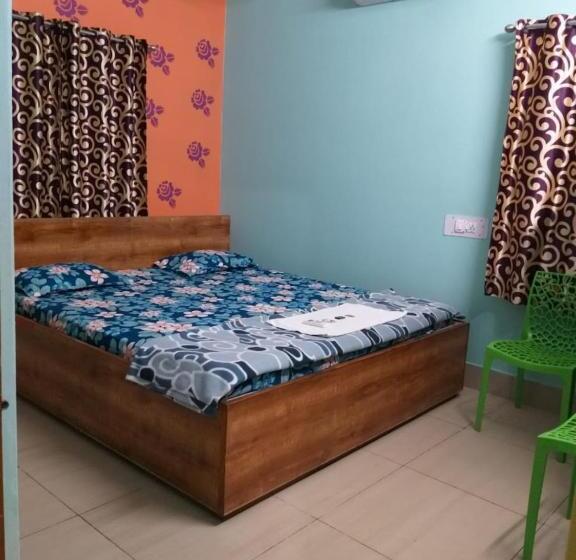 Deluxe Room, Goroomgo Gokul Anand Bhawan Puri