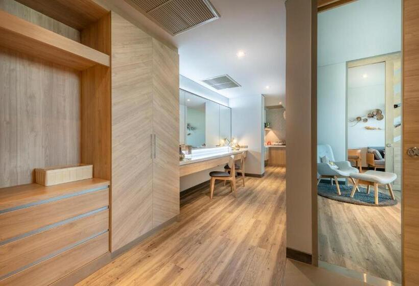 테라스 주니어 스위트, Aisana Hotel Korat