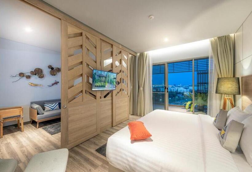 Полулюкс Одноместный с Террасой, Aisana Hotel Korat